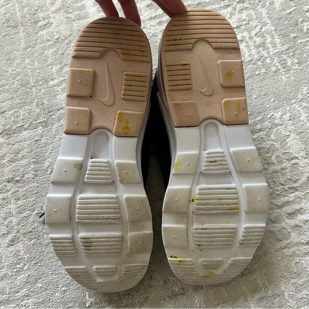 ⭐️ Nike air black sneakers with tortoise and pink accents size 9 - Picture 7 of 11